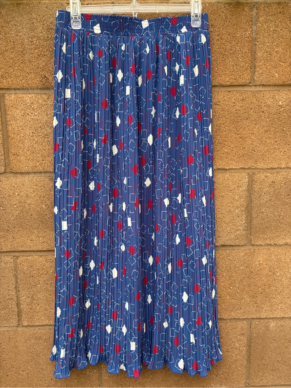 Country Sophisticates by Pendleton Blue Pleated Maxi Skirt with Geometric Print
